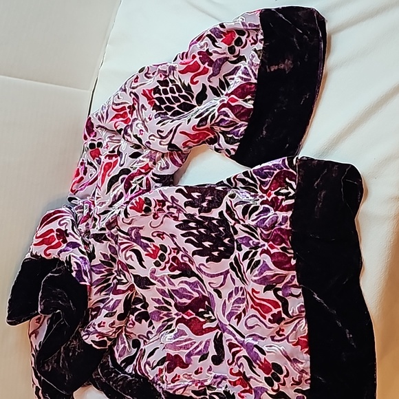 Velvet Jacket - Picture 4 of 4